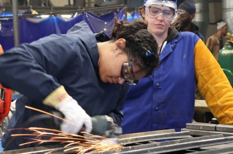 VGM Breed - Nieuws - 20 februari 2022 - Arbeidshygiëne bij zwangere werkneemsters